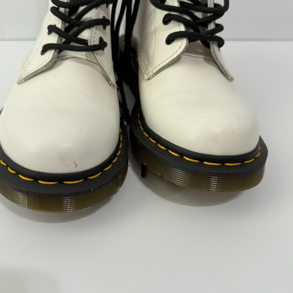 Dr Marten white patent boot like new women’s 8 - Picture 3 of 9
